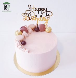Light Brown Crème taart voor verjaardag