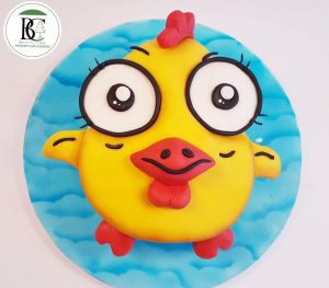 Gekke kuiken thema taart voor kinderverjaardag